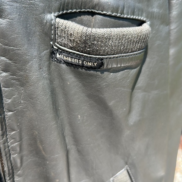 Authentic men’s Members only leather jacket - Picture 2 of 13